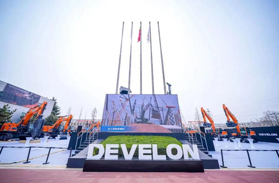 DEVELON迪万伦品牌发布一周年成功举办经销商年会