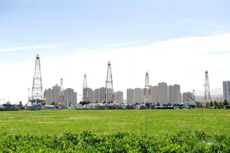 宝石钻机在顺北油气田打出8725米亚洲最深定向井(图6)