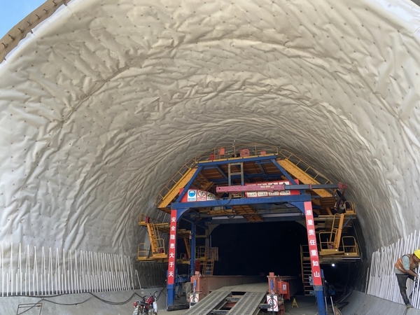 津企助力高铁建设：广湛高铁最长隧道顺利贯通(图2)
