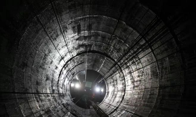 钻至地下10000米中国创造世界纪录！科学家钻这么深想干什么？(图4)