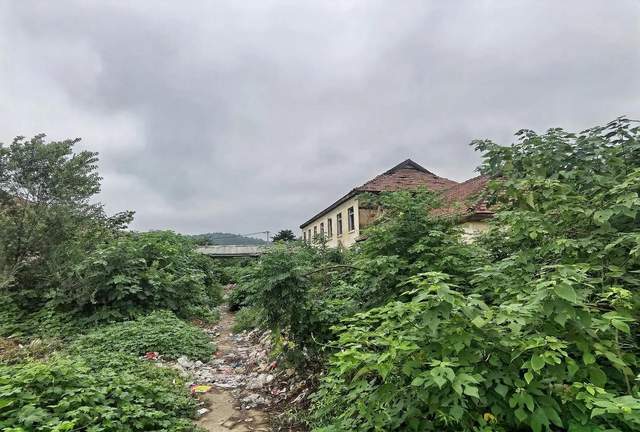 洛阳悲催的工业遗址昔日辉煌繁荣堪比城镇如今没落十房九空(图4)