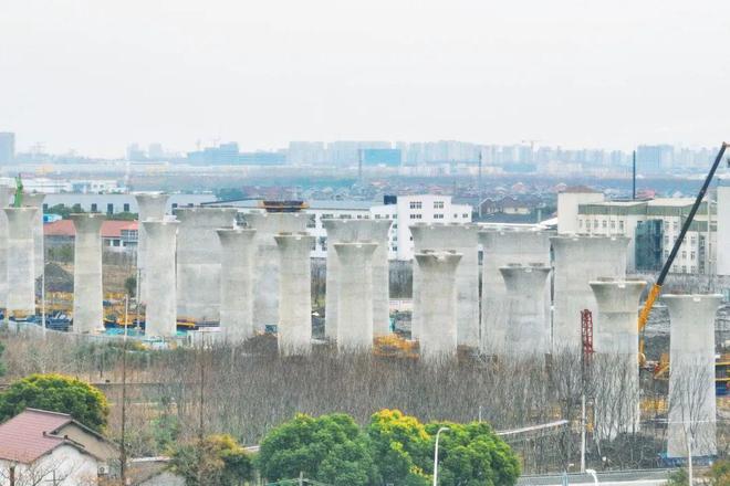 沪渝蓉高铁上海特大桥桩基施工突破5000根(图3)