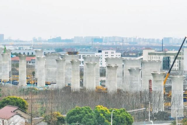 沪渝蓉高铁罗店段桩基施工突破5000根！(图3)