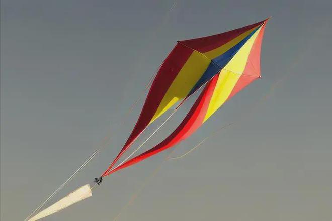 中国首次“空中发电”：发电量远超地面风机会撞上飞机吗？(图6)