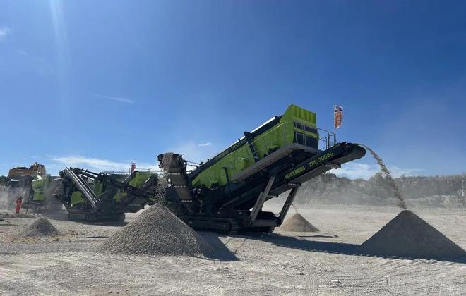 中联重科移动破碎筛分设备助力瑙鲁体育中心建设(图2)