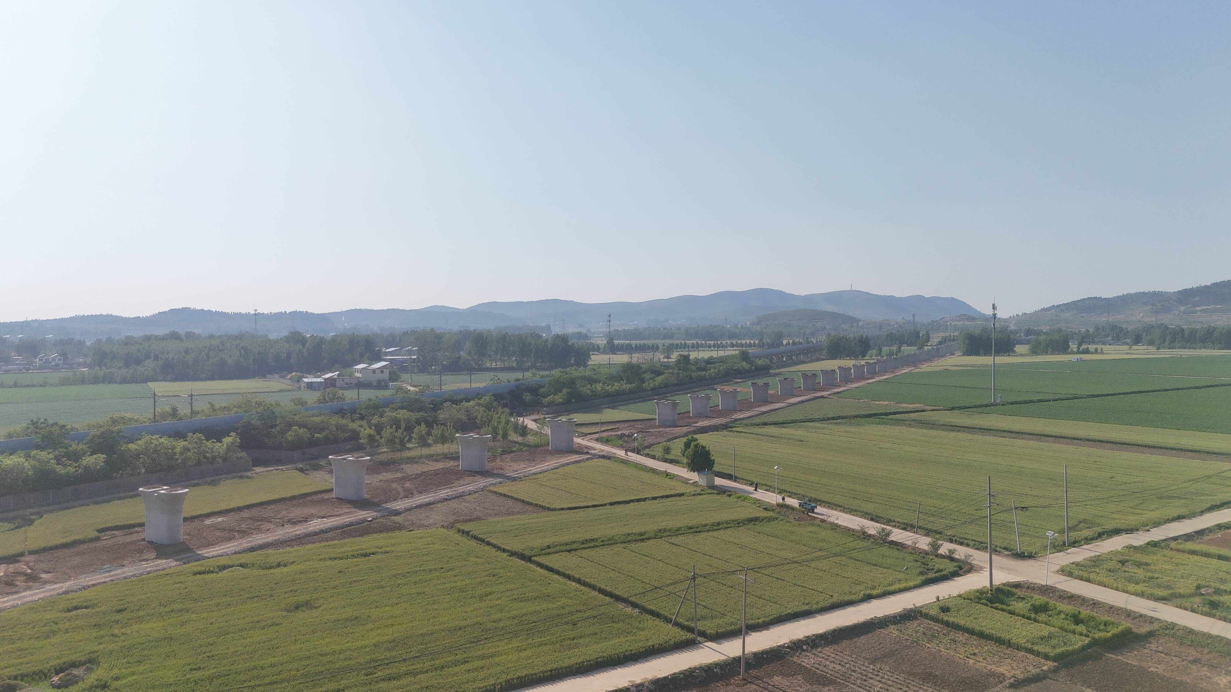 济枣铁路六标首架方向桥梁桩基完工