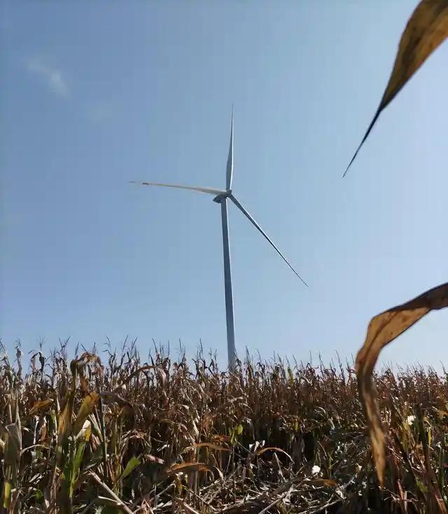 一台造价千万元的风力发电机转一圈能发多少度电？能赚钱吗？(图7)