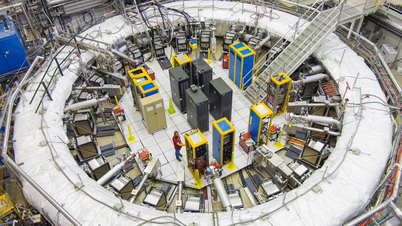 《科学》杂志评出2025年度十大突破中国引领全球可再生能源发展居榜首(图8)