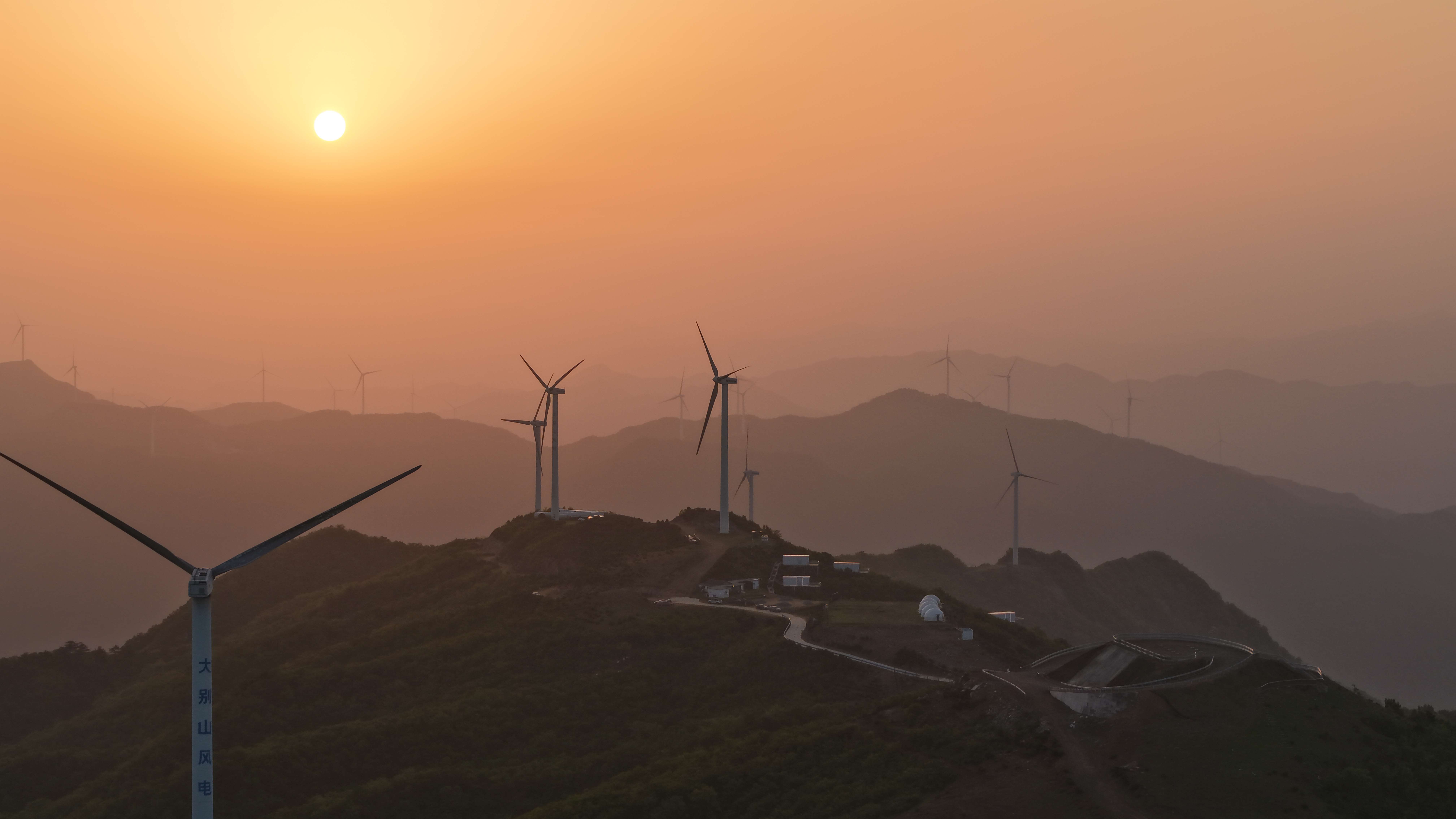 追风逐日汇聚“新”动能——信阳“六新两品”重点产业链群高质量发展系列报道之一(图1)